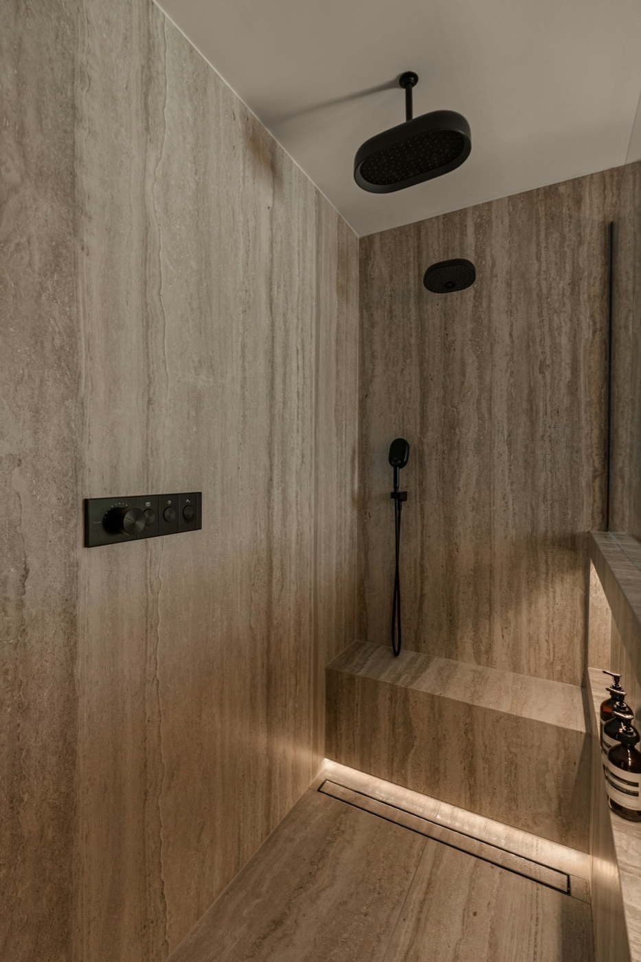 Walk-in Qapısız Düş
